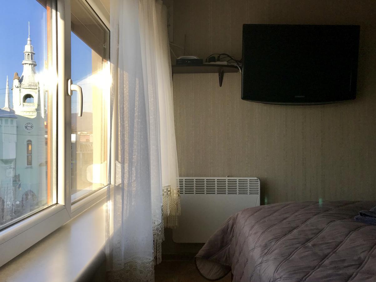 Panoramic View Top Floor Apartment In The City Center 穆卡切沃 外观 照片